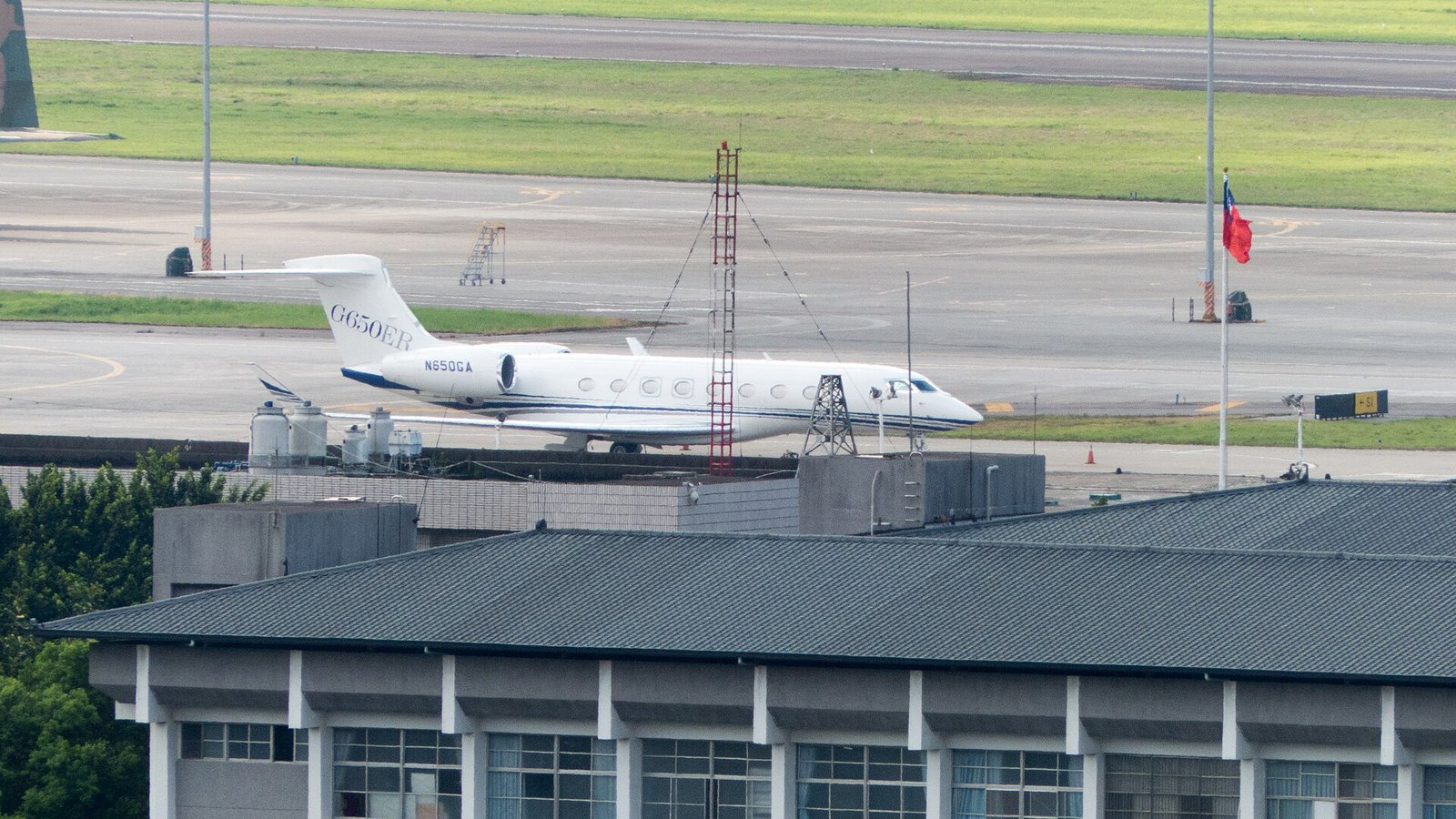 Heavy / long-range jet